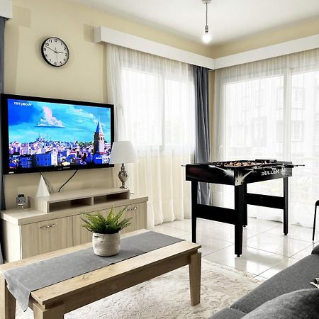Weekend Apartments 3Br キレニア エクステリア 写真