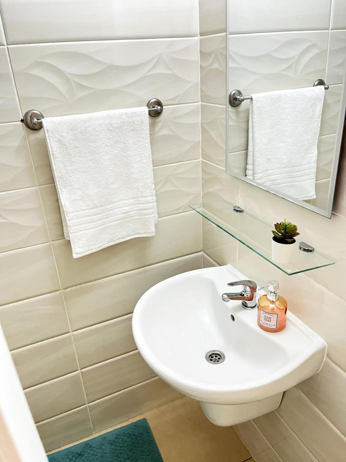 Weekend Apartments 3Br キレニア エクステリア 写真