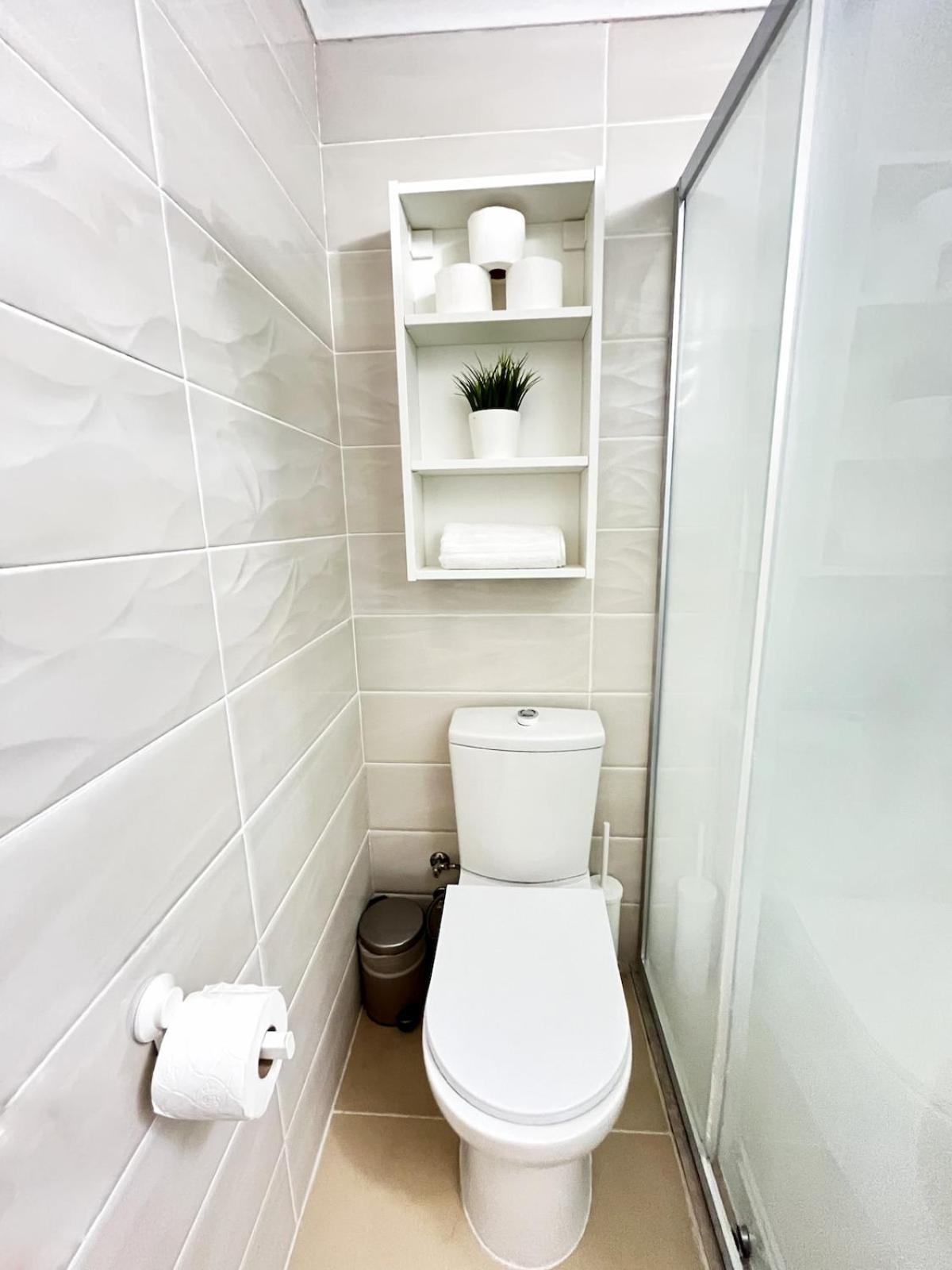 Weekend Apartments 3Br キレニア エクステリア 写真