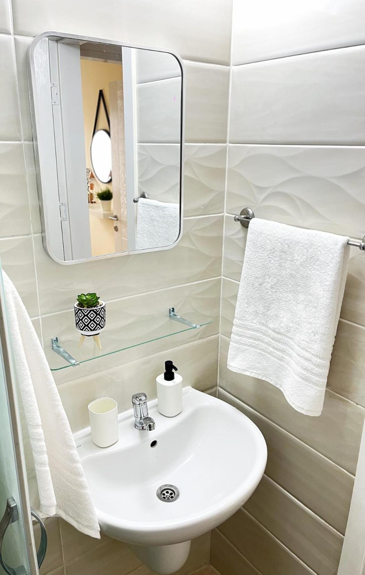 Weekend Apartments 3Br キレニア エクステリア 写真
