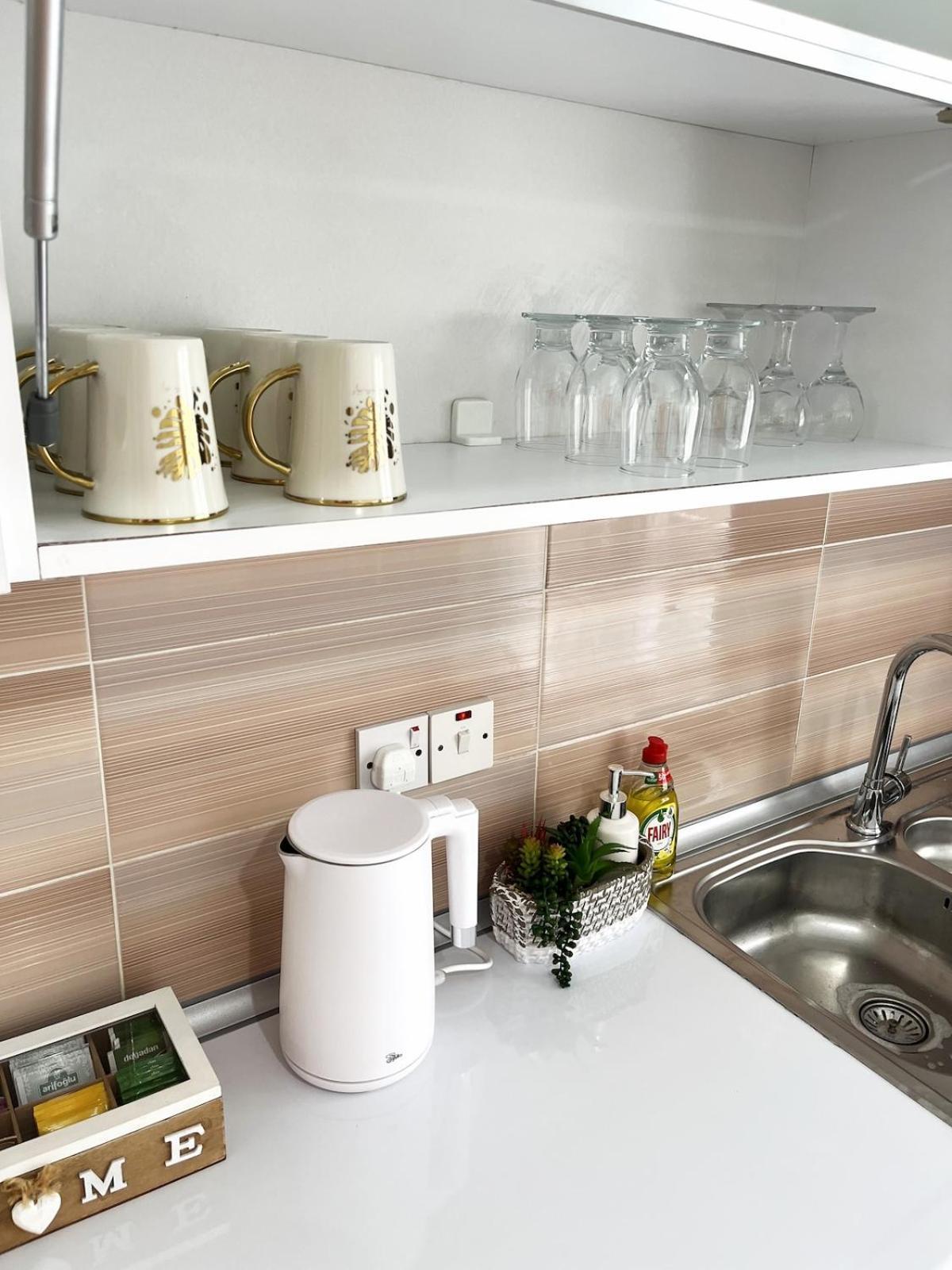 Weekend Apartments 3Br キレニア エクステリア 写真