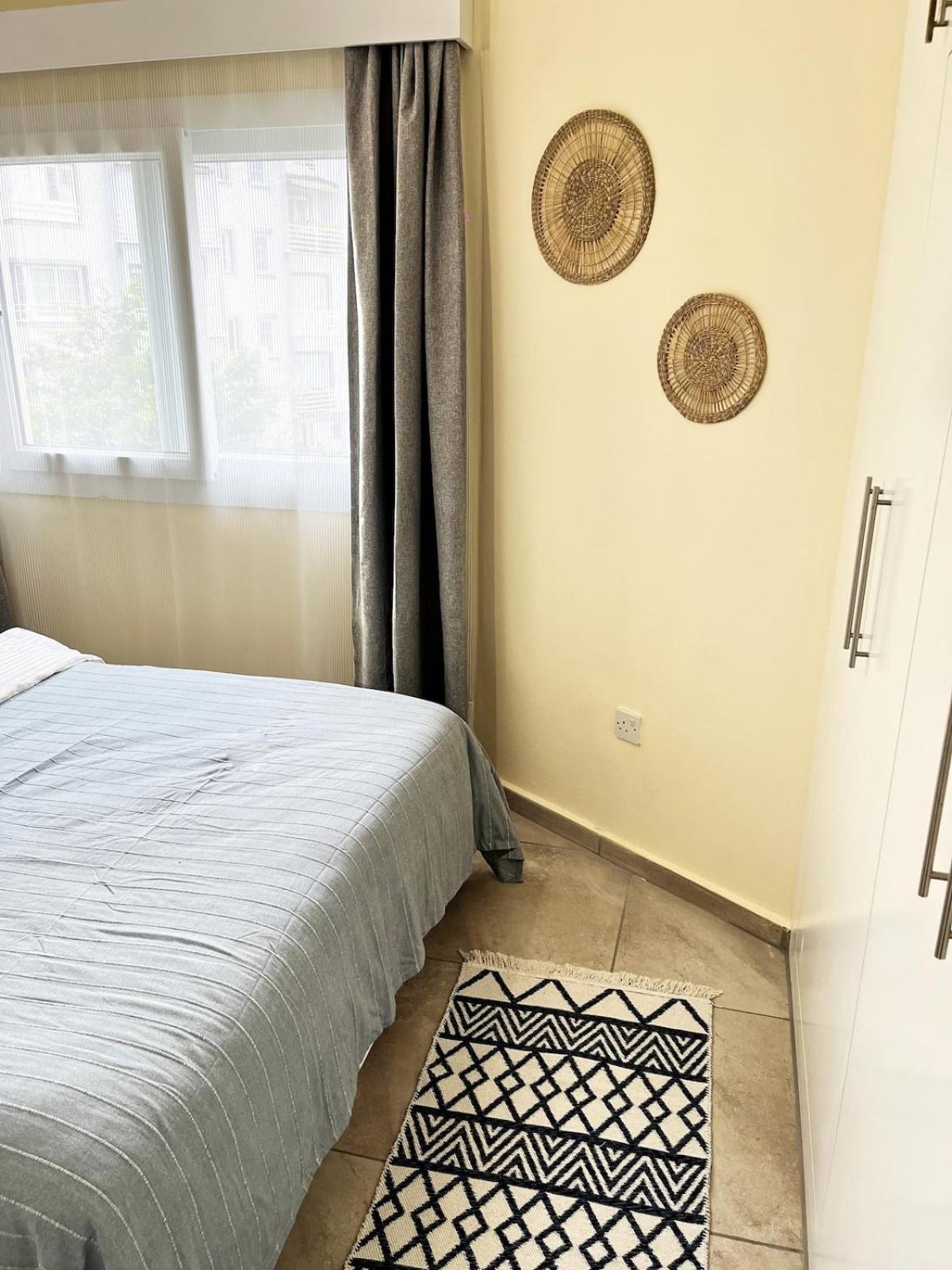 Weekend Apartments 3Br キレニア エクステリア 写真