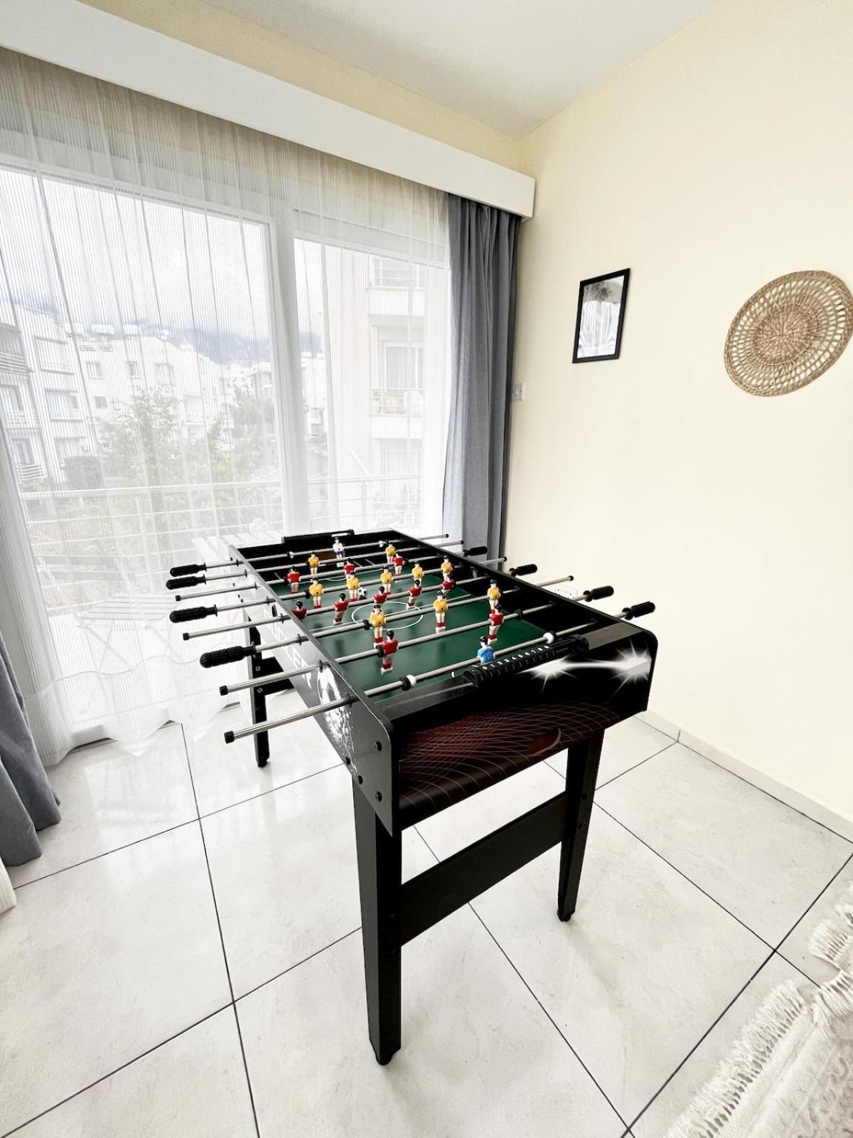 Weekend Apartments 3Br キレニア エクステリア 写真