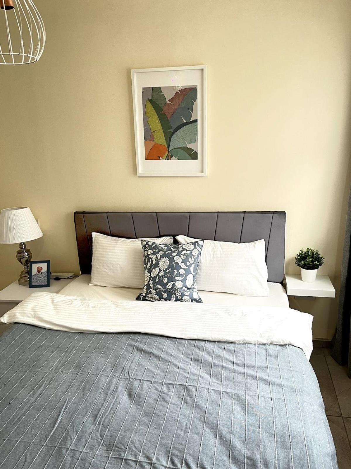 Weekend Apartments 3Br キレニア エクステリア 写真