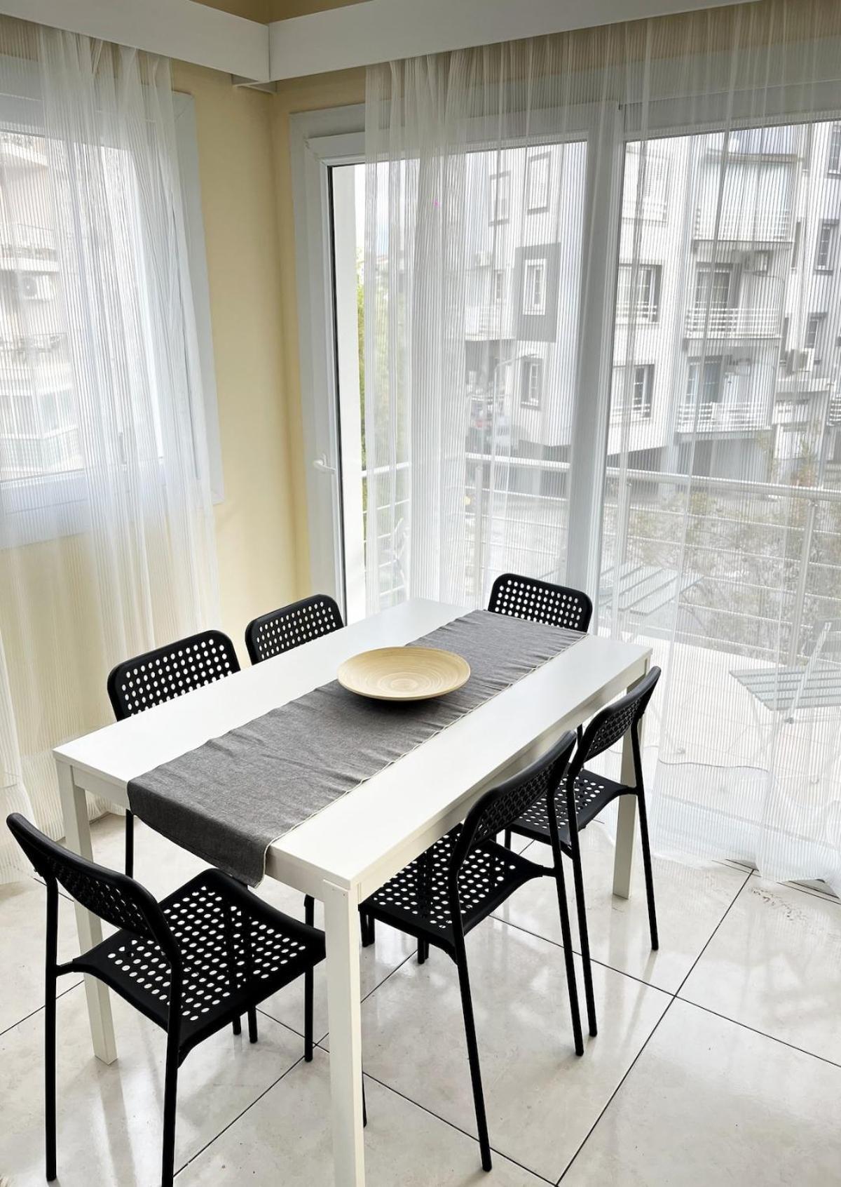 Weekend Apartments 3Br キレニア エクステリア 写真
